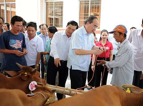 Chủ tịch Ủy ban Trung ương MTTQ Việt Nam Nguyễn Thiện Nhân thăm và làm việc tại Trà Vinh - ảnh 1